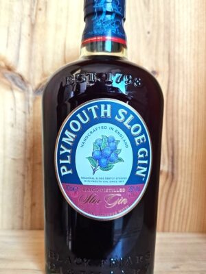 Plymouth Sloe Gin, Traditional Sloe Gin 26% 70cl (2)