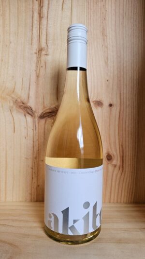 Akitu Pinot Noir Blanc