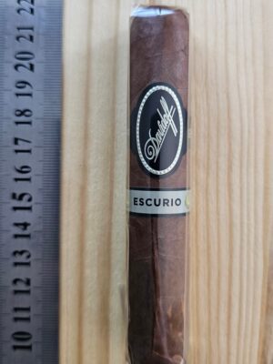 Davidoff Escurio Robusto Cigar - 1 Single Cigar