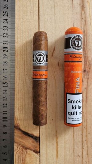 VegaFina Nicaragua Robusto Tubo - 1 Single Cigar
