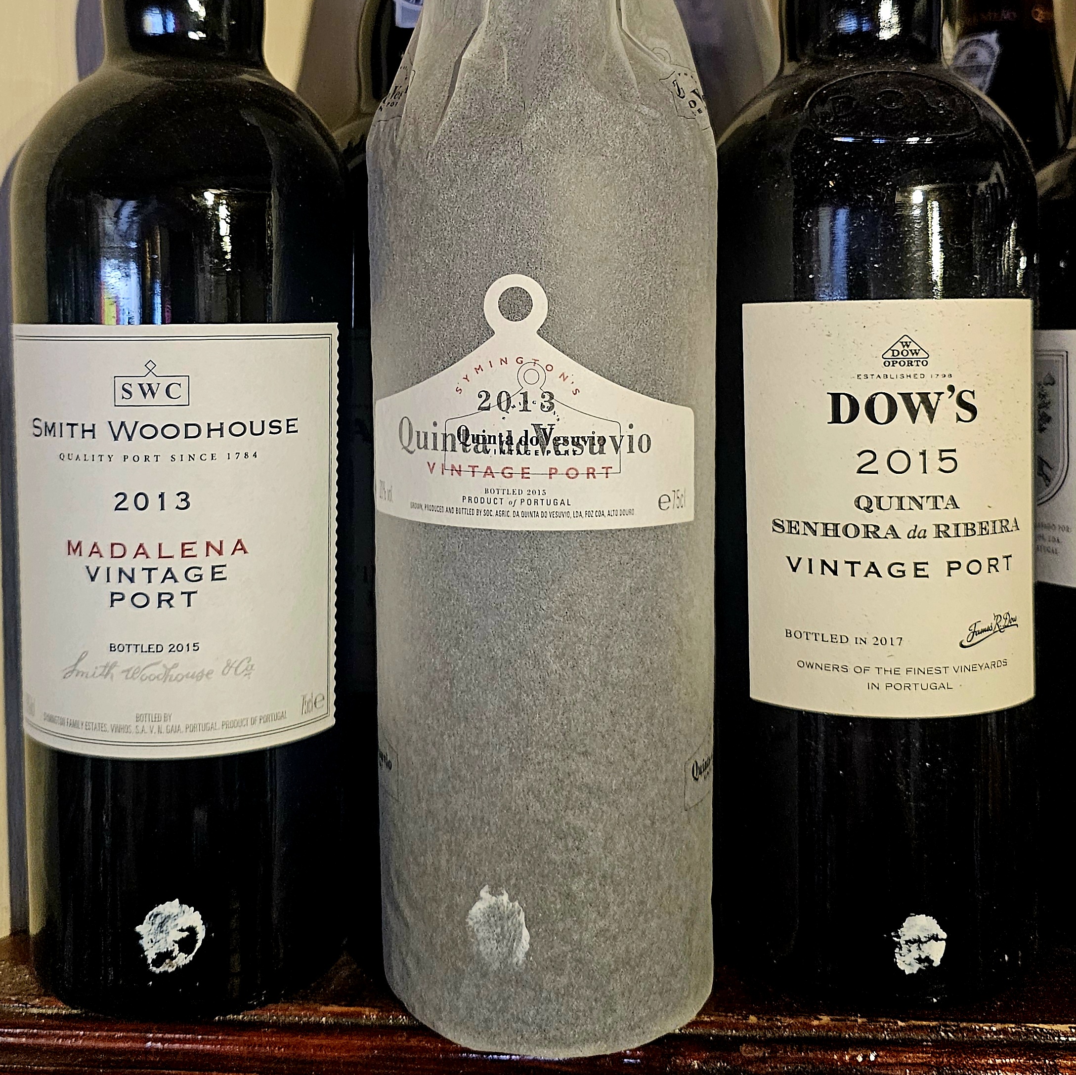 White Splash Marks on Vintage Port Bottles (2)