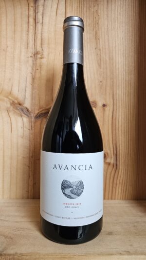 Bodegas Avancia Old Vines Mencia Label Close Up 75cl bottle