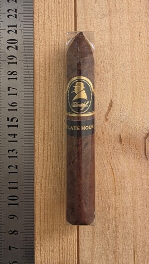 Davidoff Winston Churchill Late Hour Belicoso Cigar - a short torpedo cigar featuring tobacco aged in Scotch Whisky Casks