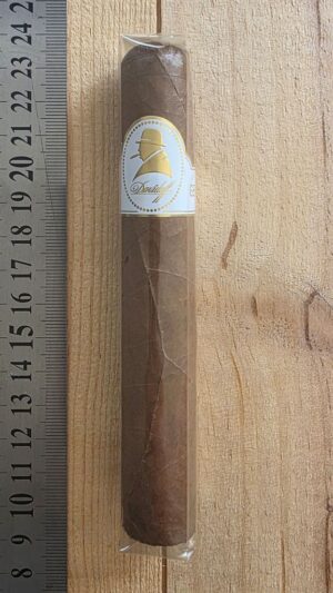 Davidoff Winston Churchill Statesman Robusto Cigar - 1 Single Cigar