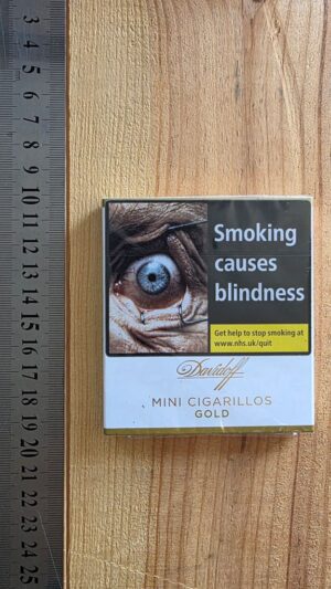 Davidoff Mini Cigarillos Gold - Pack of 10 Cigars. Premium luxury small cigars