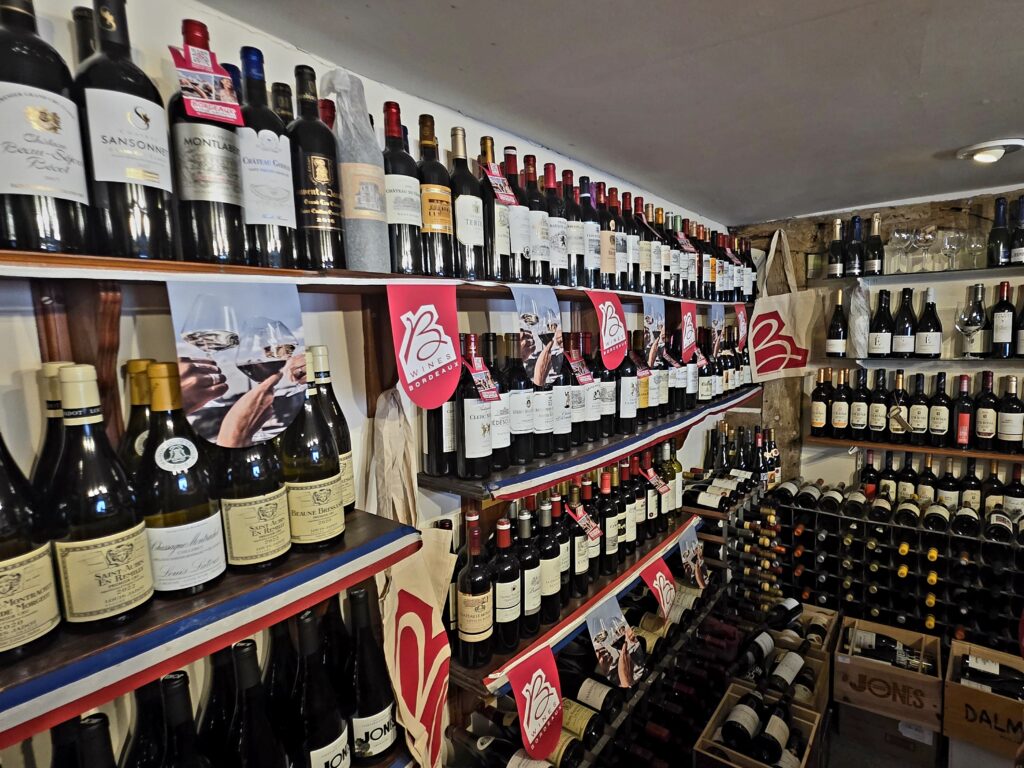 Bordeaux Wines for Sale at Fareham Wine Cellar, Fareham, Hampshire.