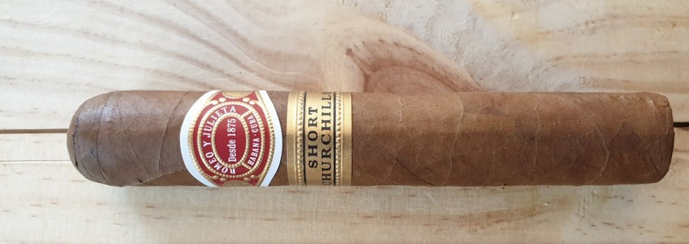 Romeo y Julieta Short Churchill Cigar at Fareham Wine Cellar, High Street, Fareham, Hampshire